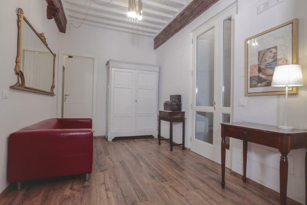 San Pierino Charming Rooms Лукка Экстерьер фото